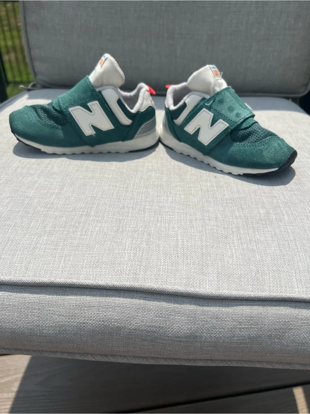 New Balance 574 Kids Size 8 Green Velcro Sneakers